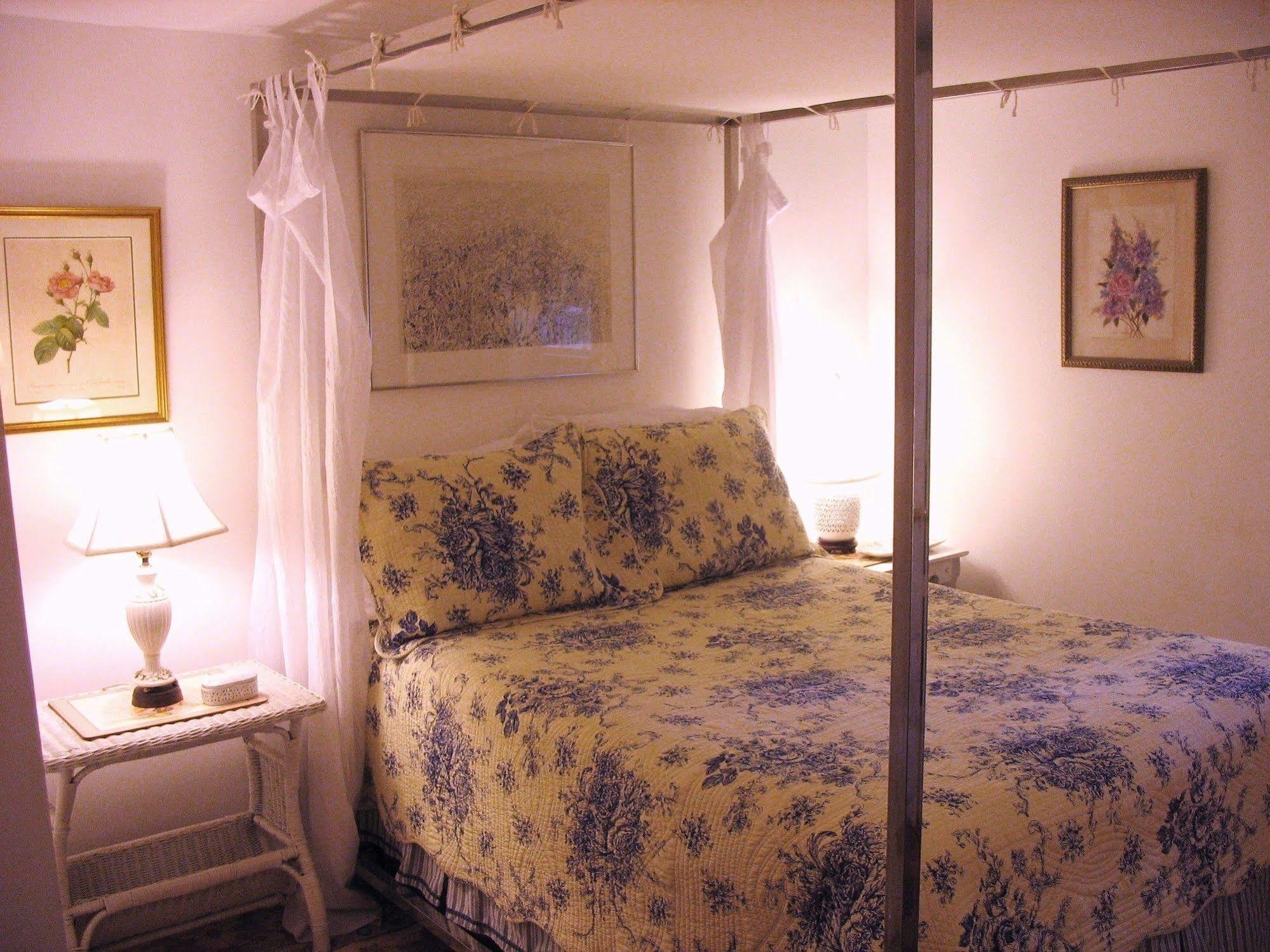 The 1720 House Bed & Breakfast Винярд Хейвън Екстериор снимка