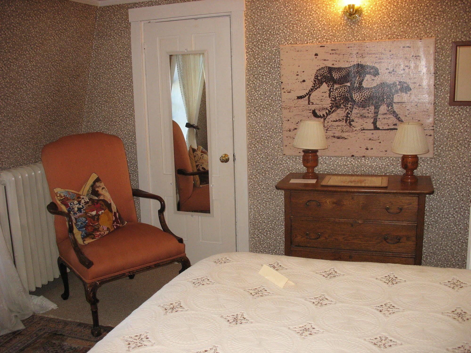 The 1720 House Bed & Breakfast Винярд Хейвън Екстериор снимка