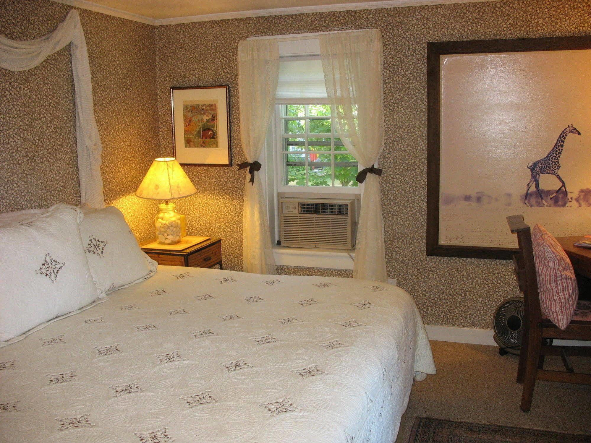 The 1720 House Bed & Breakfast Винярд Хейвън Екстериор снимка